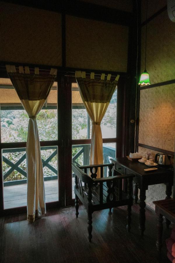 หนองแก้ว ริเวอร์ไซด์ รีสอร์ต Hotel Nong Khiaw ภายนอก รูปภาพ